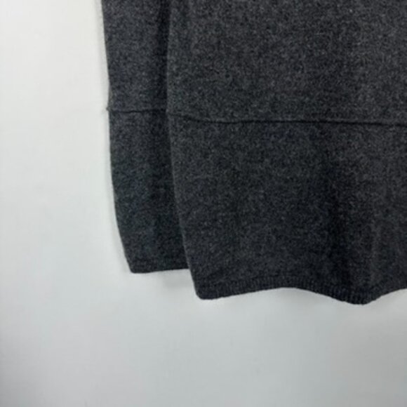 VINCE Luxe Cashmere Sweatshirt on Facebook Share Luxe Cashmere - Picture 3 of 5